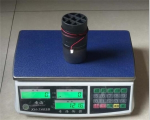 使用壓板固定衝壓件下模時（shí）應注意的（de）事項
