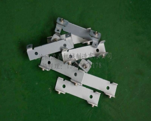 衝（chōng）壓件加工要定期檢查和維護以減少凸（tū）凹現象的發生